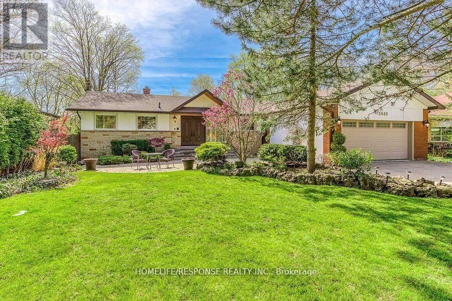 Property Photo:  3640 Burnbrae Drive  ON L5C 2N7 