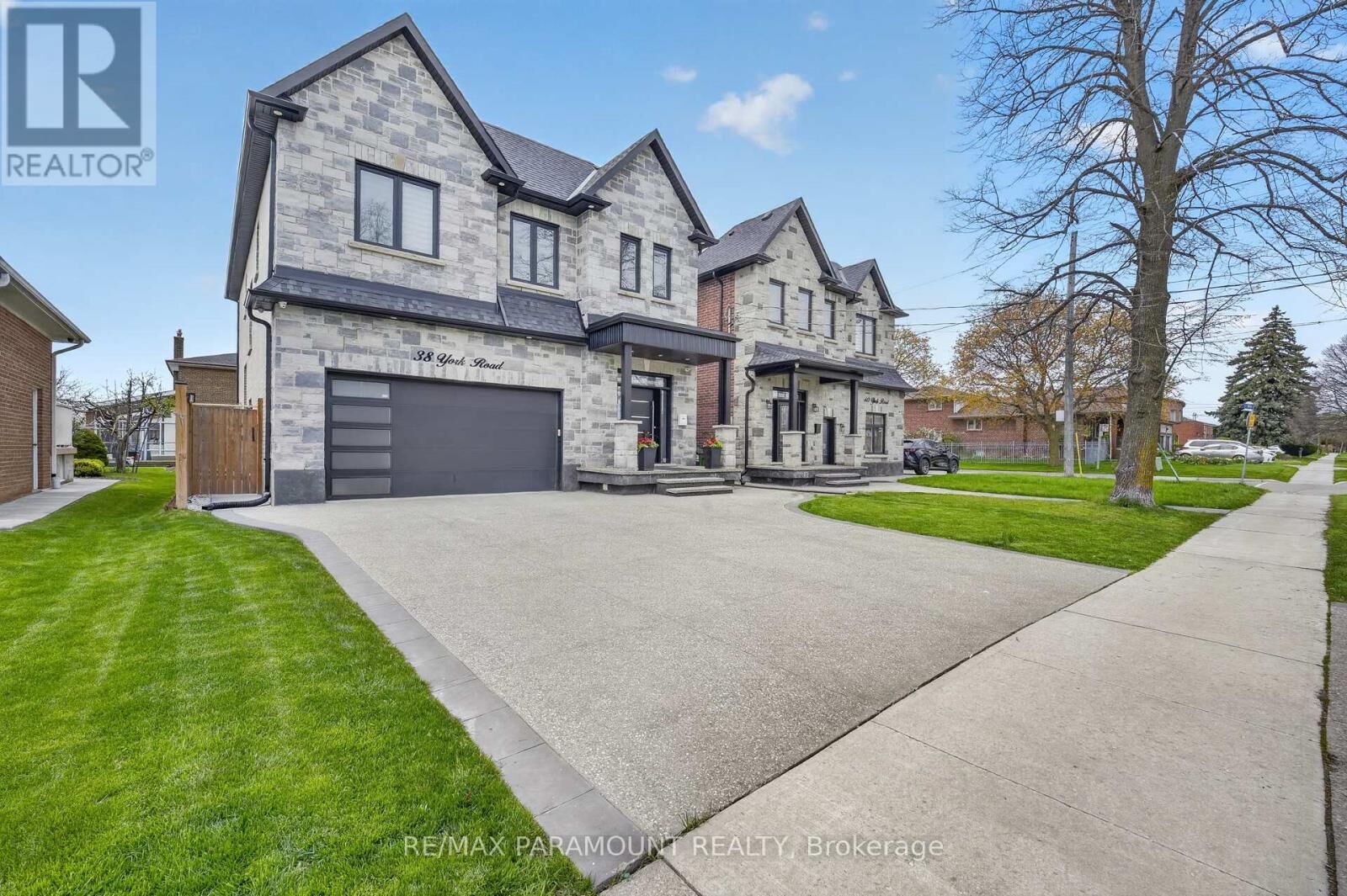 Property Photo:  38 York Road  ON M9R 3E4 