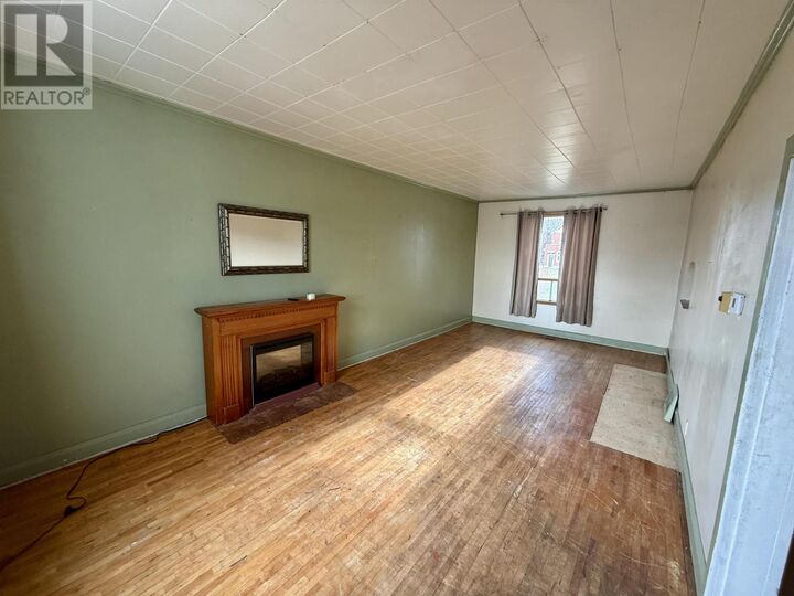 Property Photo:  135 Norah St N  ON P7C 4G9 