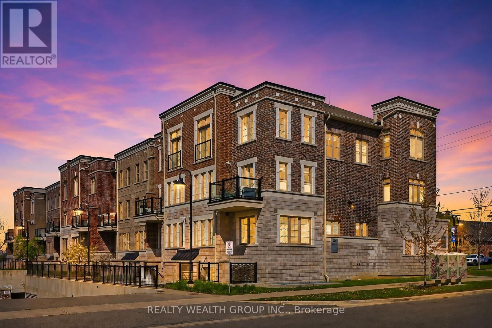 Property Photo:  2355 Sheppard Avenue West 202  ON M9M 0E7 