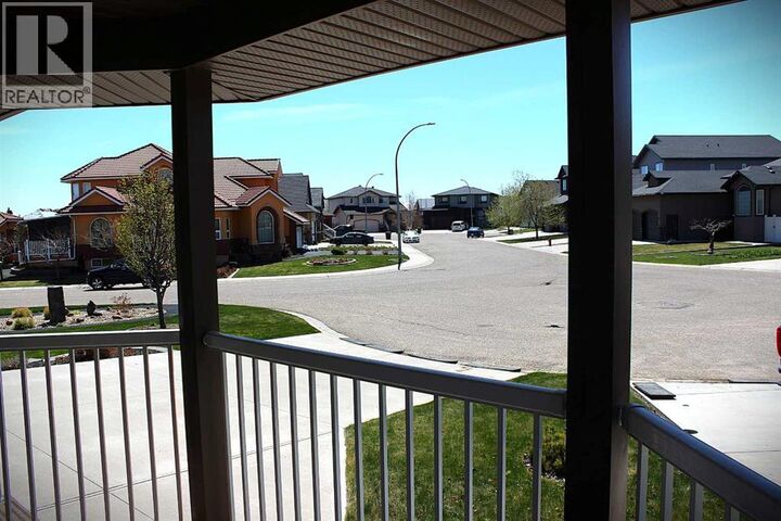 Property Photo:  8 South Shore Close East  AB T1R 1R4 