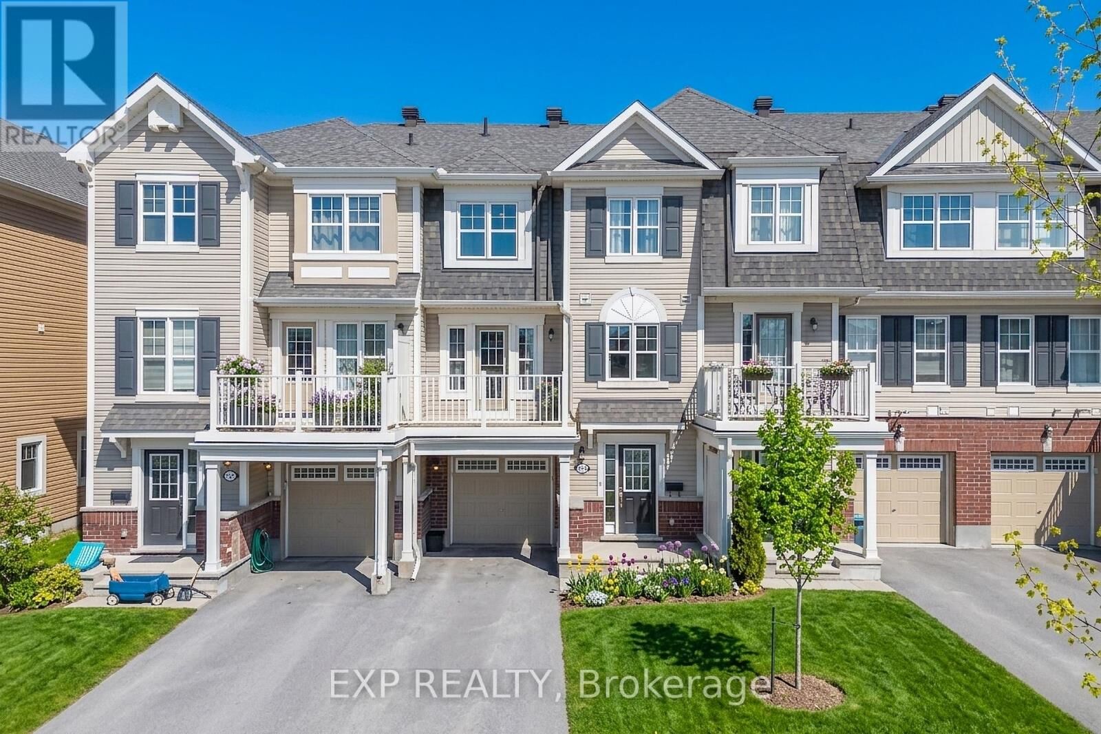 Property Photo:  523 Ensatina Crescent  ON K2J 6H4 