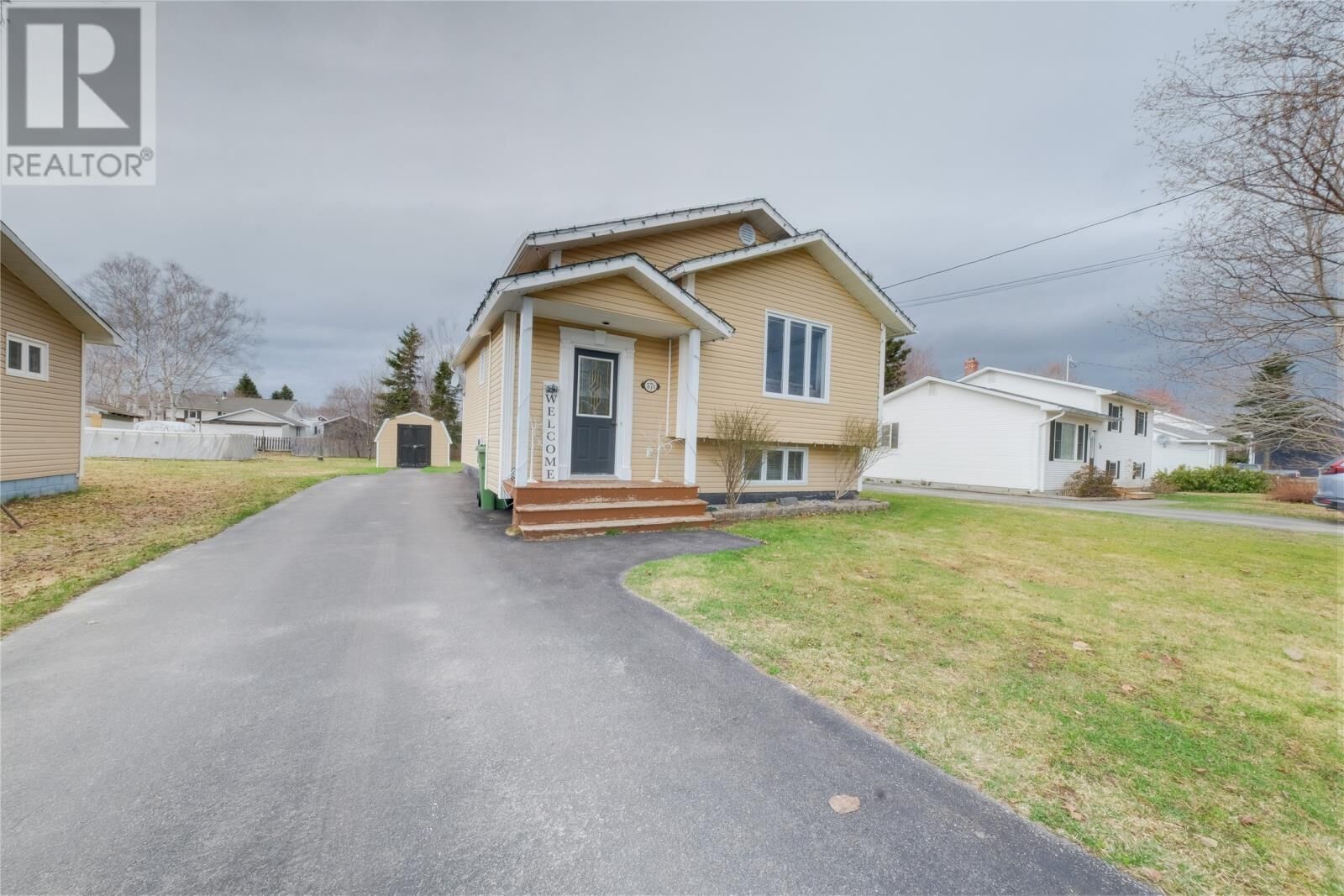Property Photo:  57A Midland Row  NL  