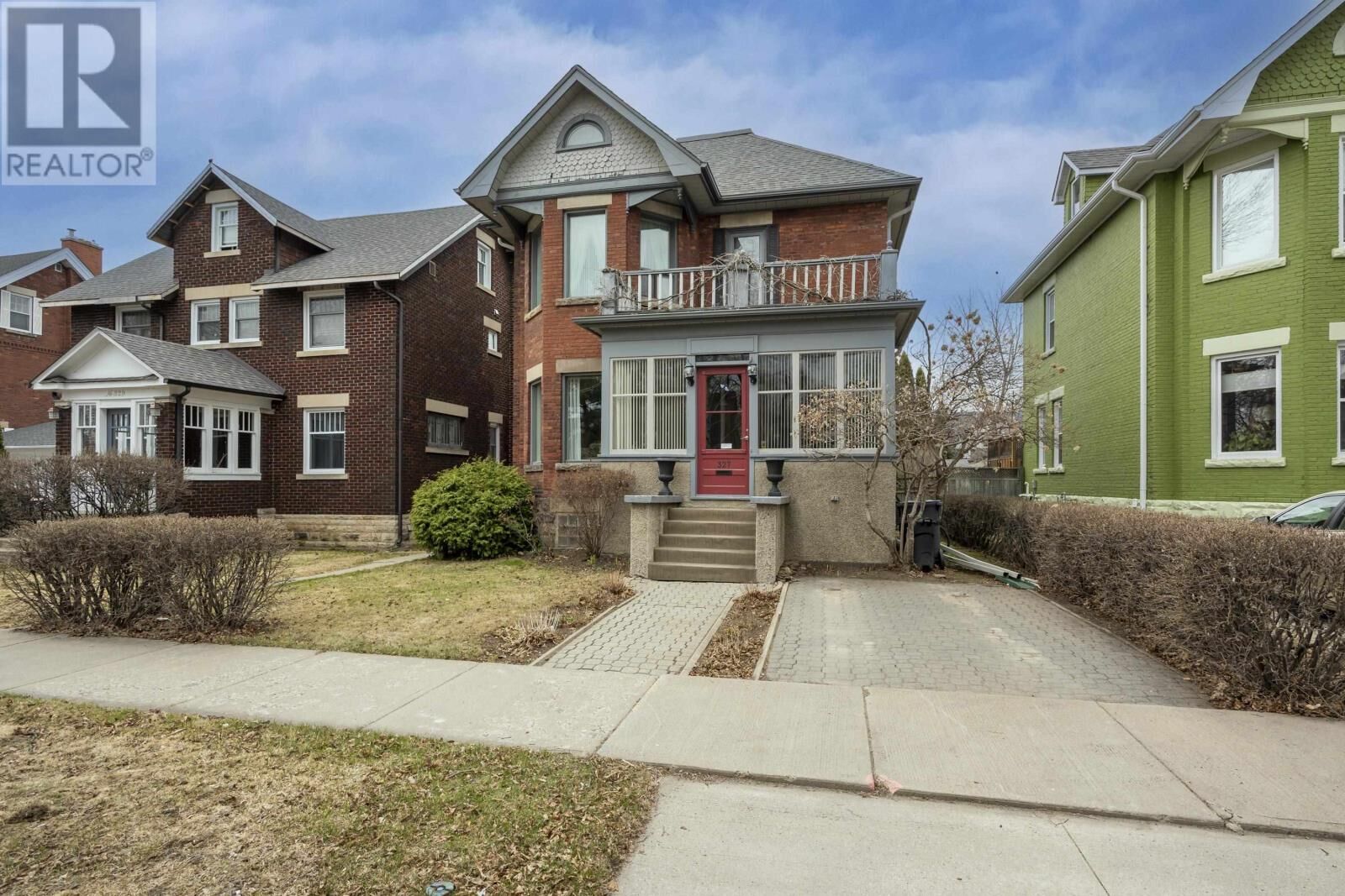 Property Photo:  327 Catherine St  ON P7E 1K7 