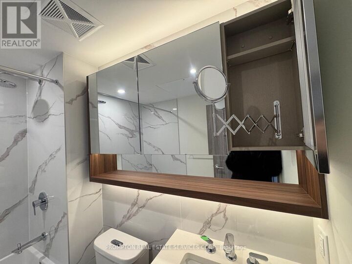 Property Photo:  75 Billes Heights 531  ON M2K 0J8 