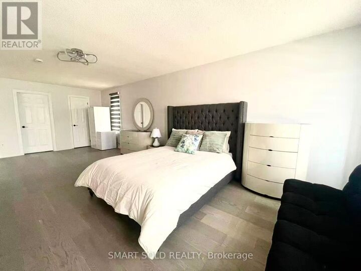 Property Photo:  36 Caldbeck Avenue Upper  ON L3S 3H4 
