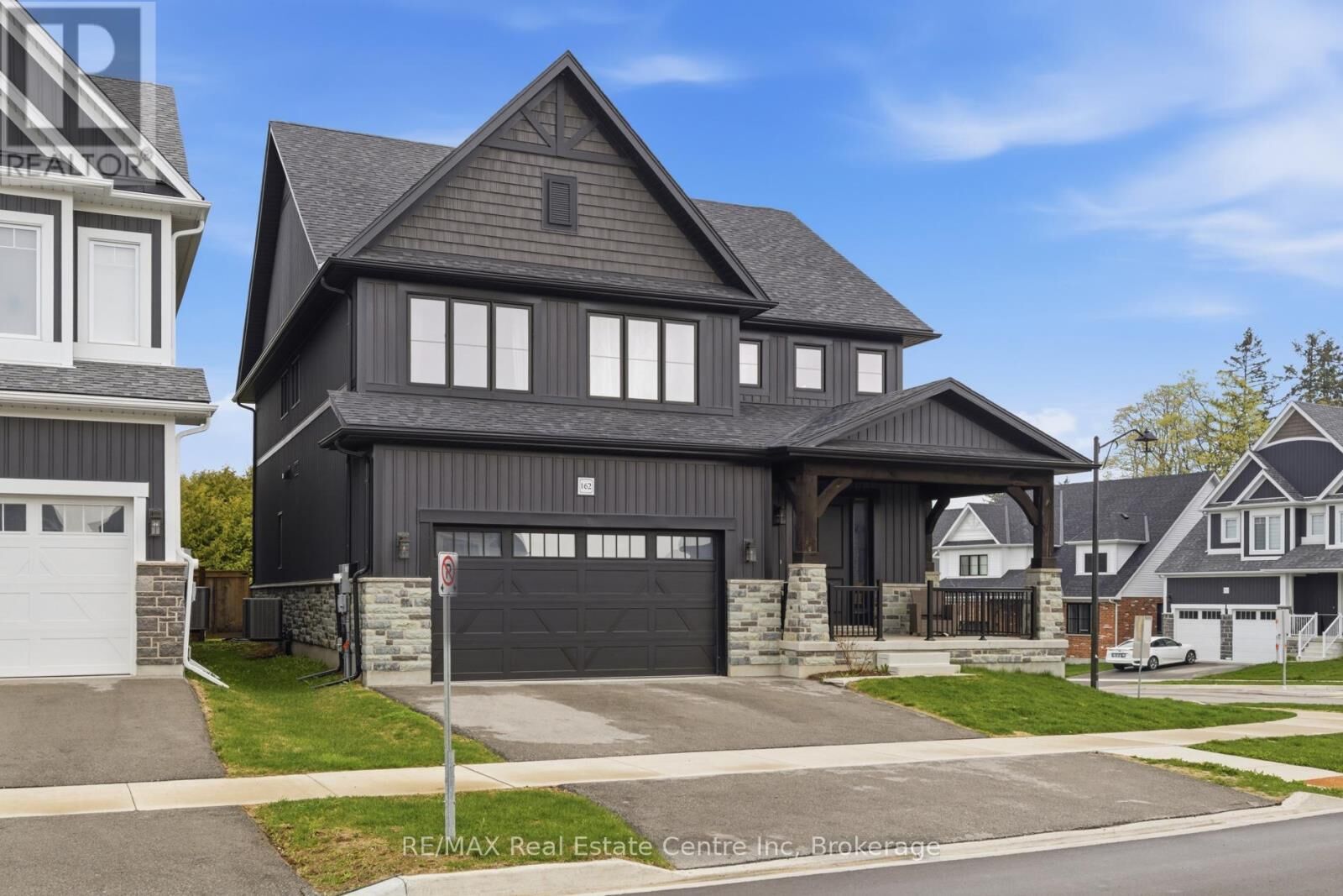 Property Photo:  162 Harrison Street  ON N0B 1S0 