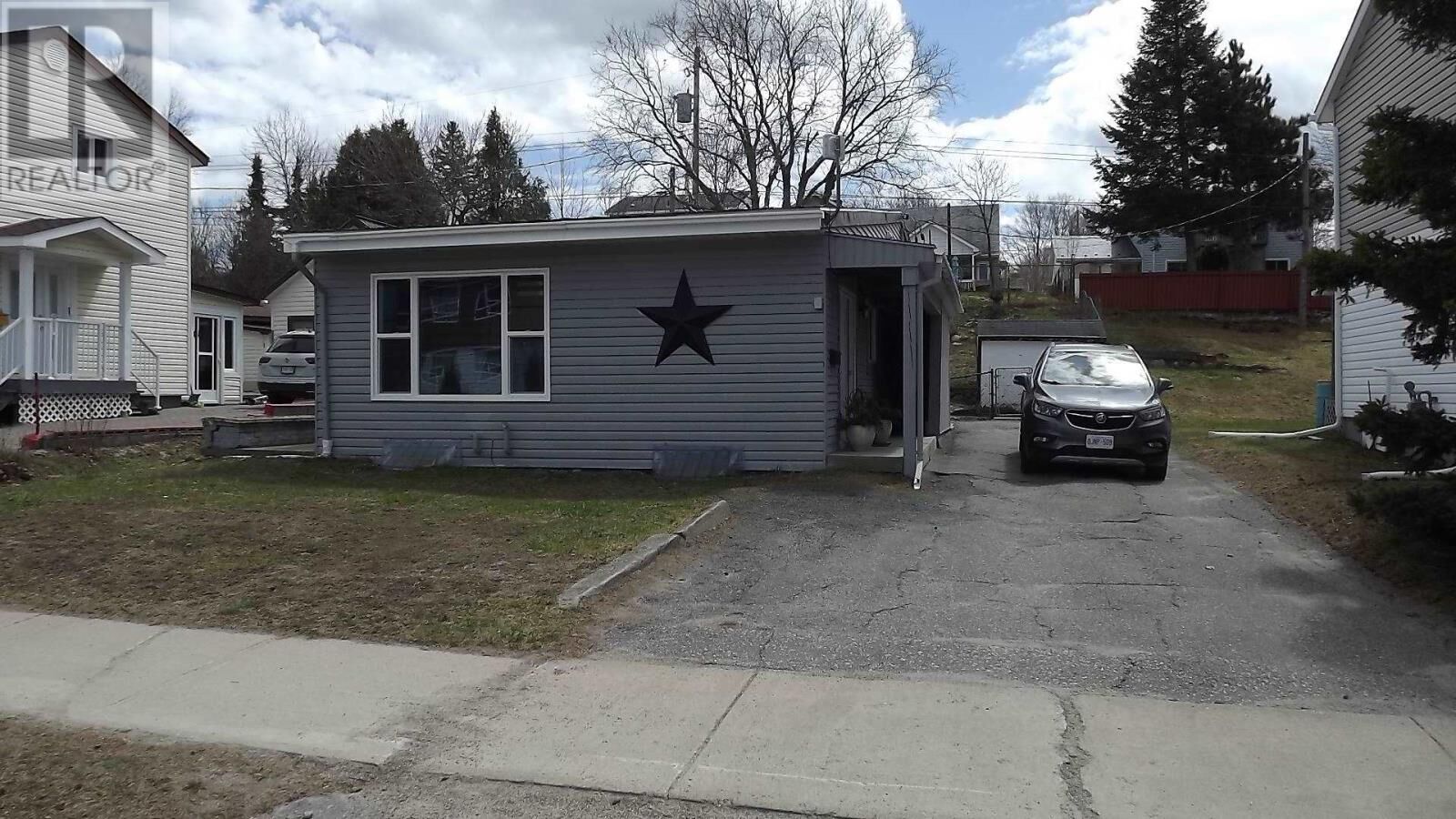 Property Photo:  107 Hutchison Ave  ON P5A 1W9 
