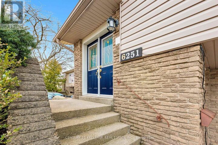Property Photo: 6251 Atherly Crescent ON L5N 2J1