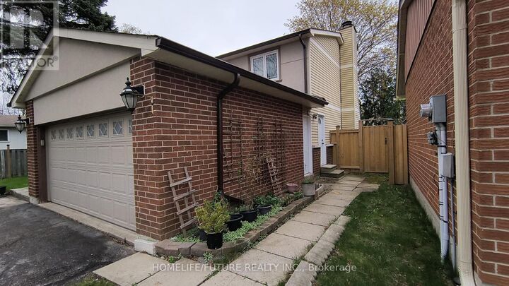 Property Photo:  46 Blacktoft Drive Bsmt  ON M1B 2M6 