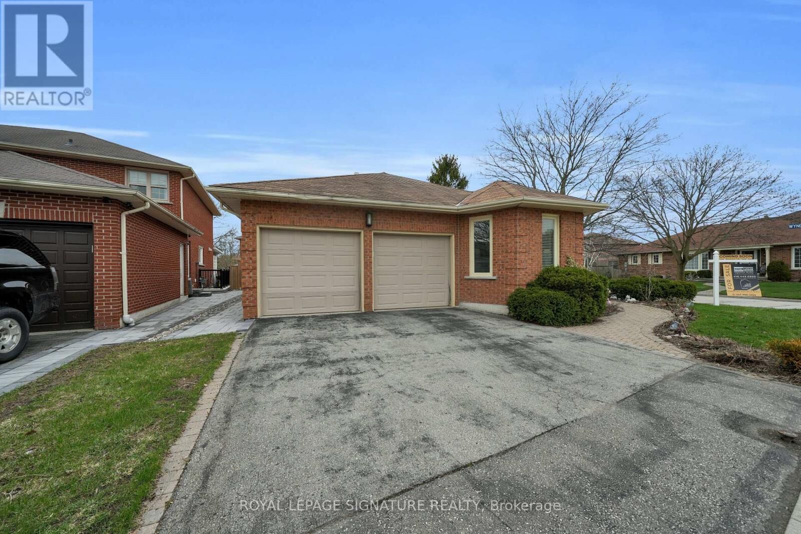 Property Photo:  96 Wyndfield Crescent  ON L1N 8K9 
