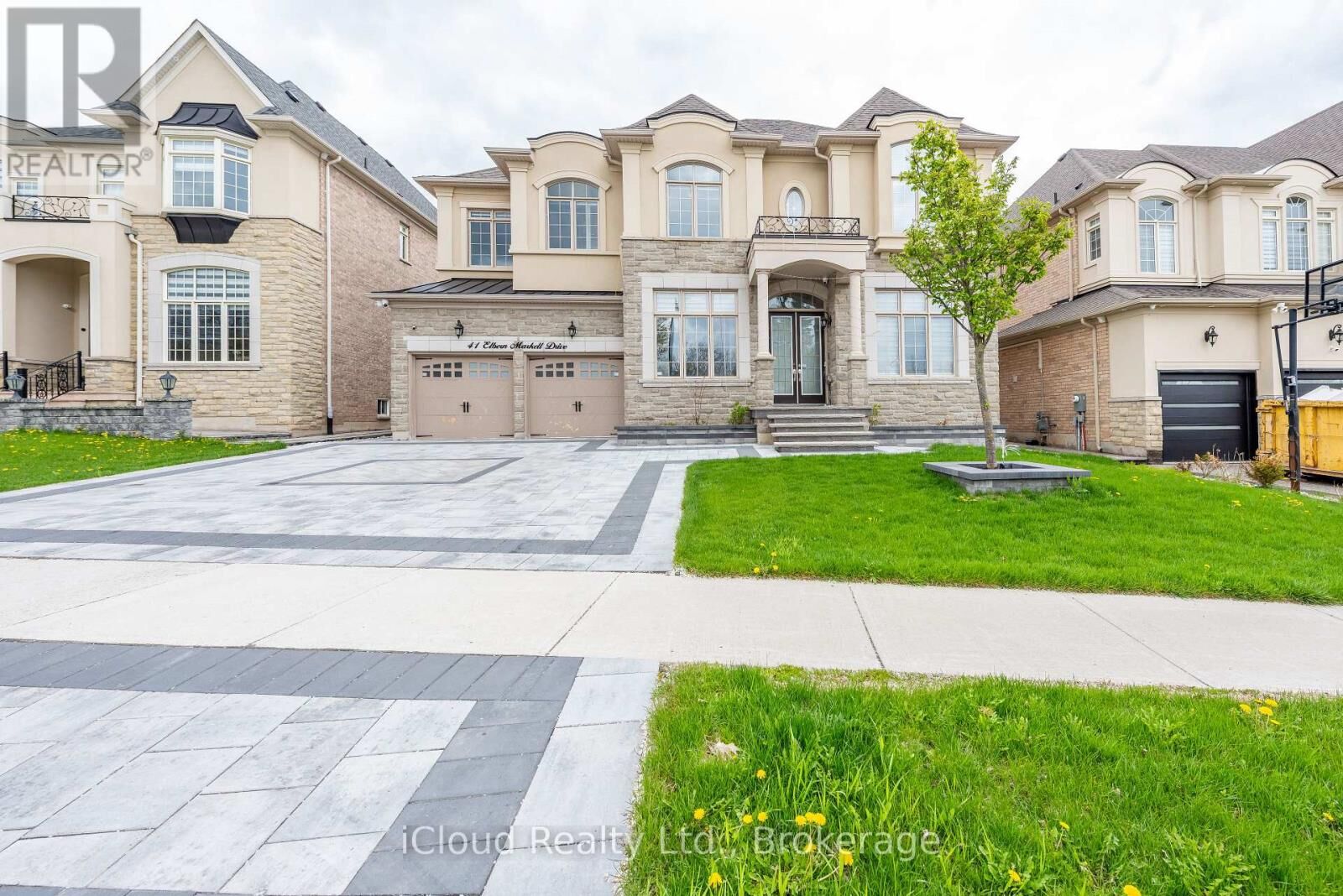 Property Photo:  41 Elbern Markell Drive  ON L6X 2X6 