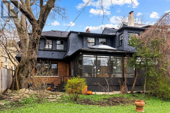 Property Photo:  147 Farnham Avenue  ON M4V 1H7 