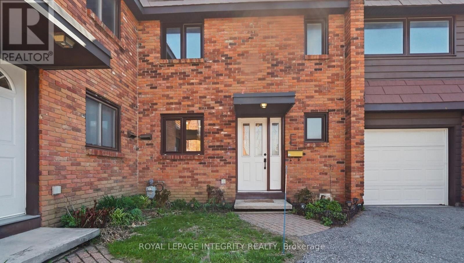 Property Photo:  3920 Old Richmond Road E  ON K2H 5C6 