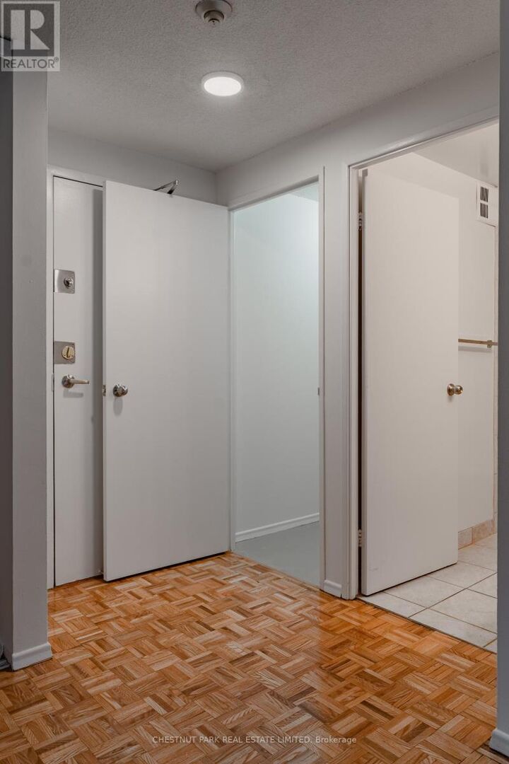 Property Photo:  20 Saint Patrick Street 220  ON M5T 2Y4 