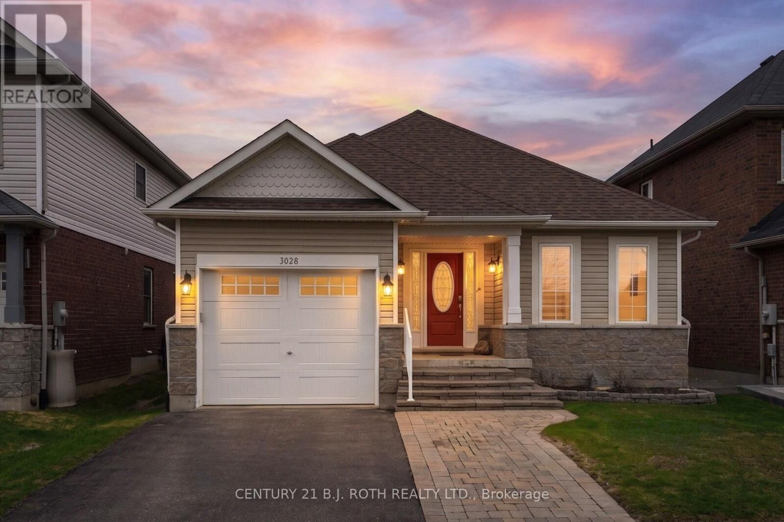 Property Photo:  3028 Emperor Drive  ON L3V 0A4 