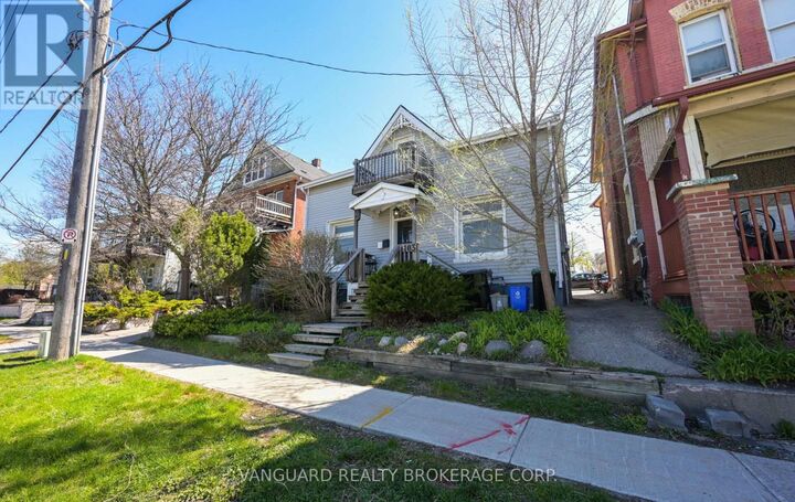 Property Photo:  103 Mulcaster Street  ON L4M 3M7 