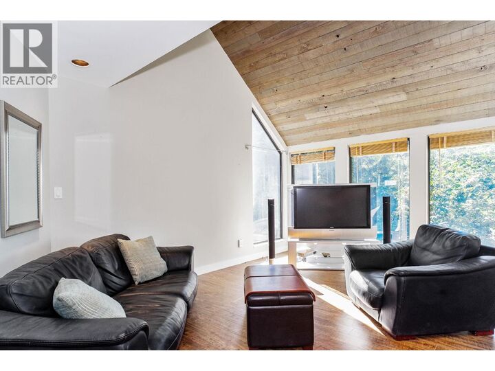 Property Photo:  430 Bayview Road  BC V0N 2E0 