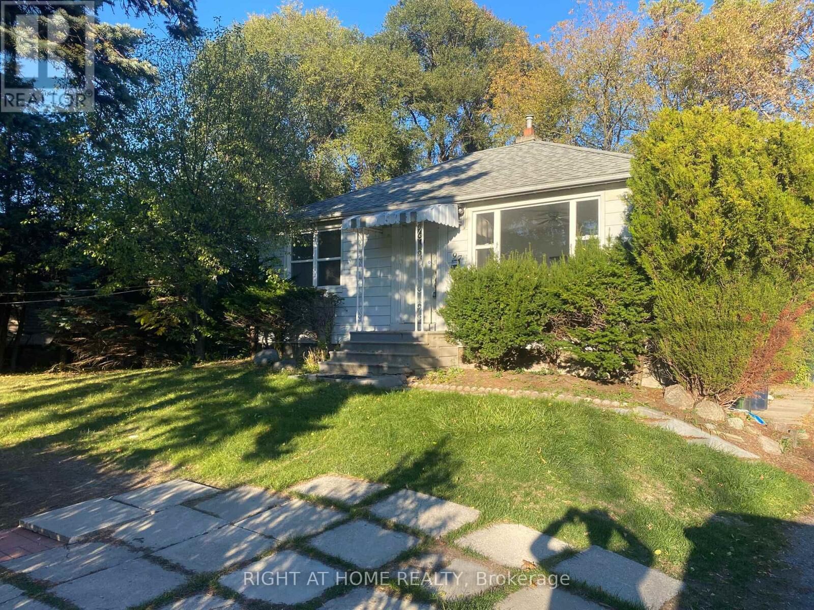 Property Photo:  97 Galloway Road East  ON M1E 1W8 