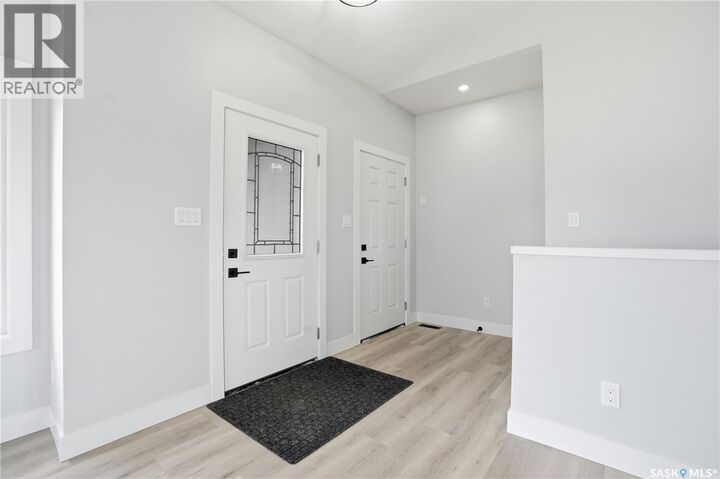 Property Photo:  208 2nd Street S  SK S0K 4R0 