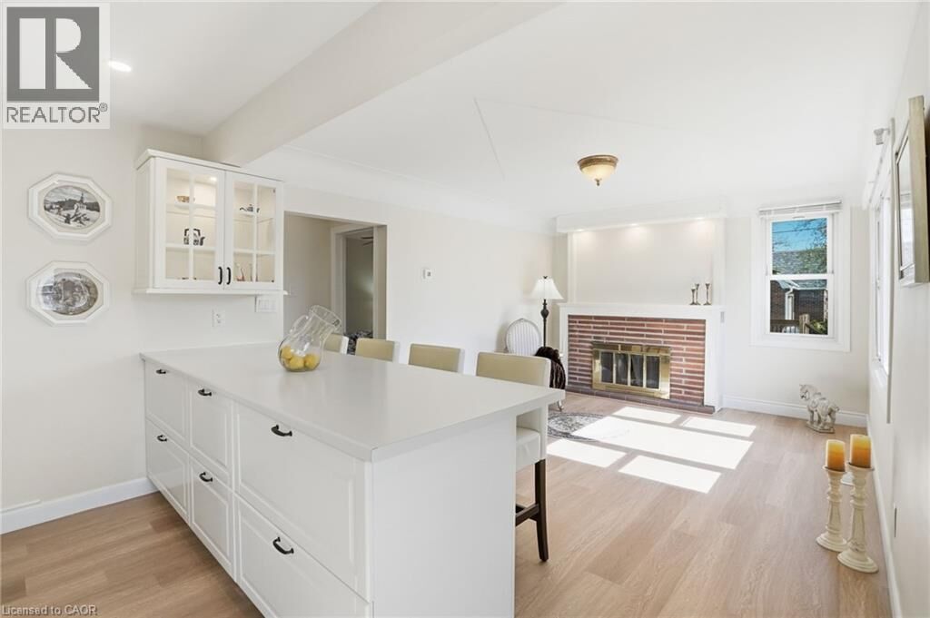 Property Photo:  894 Garth Street  ON L9G 4K9 
