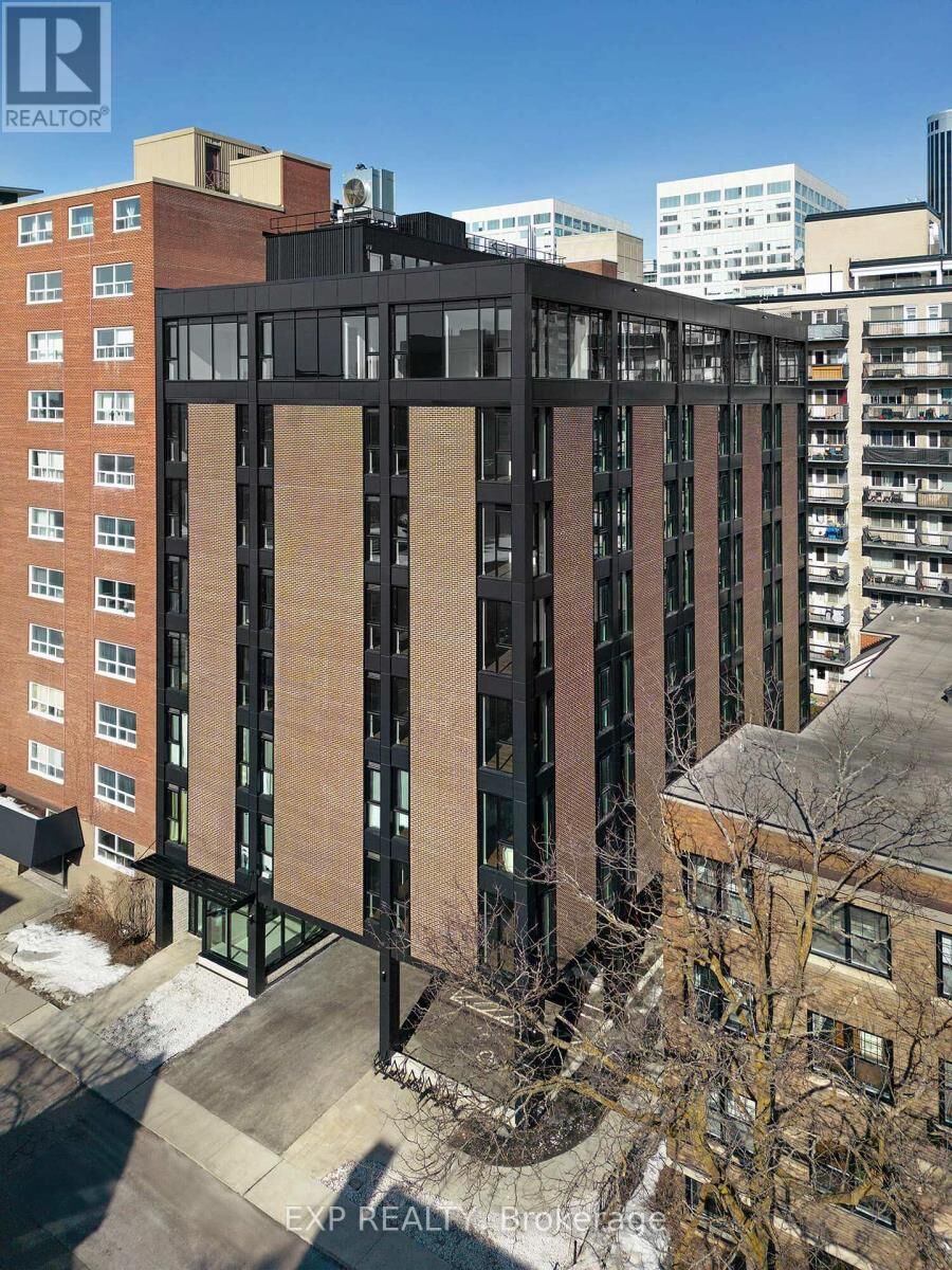 Property Photo:  331 Cooper Street 701  ON K2P 0G5 