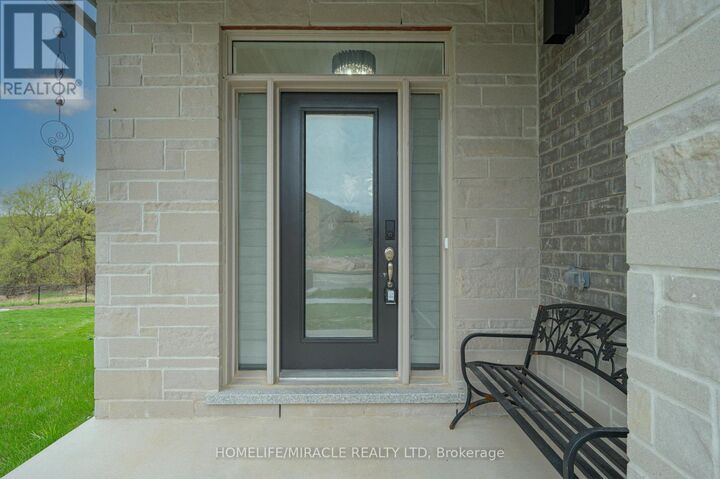 Property Photo:  69 Settlers Crescent  ON L3Z 4N3 