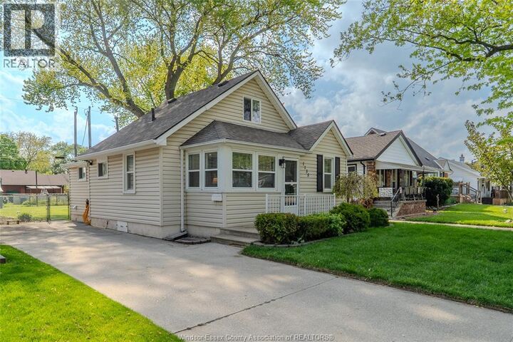 Property Photo:  1135 Glidden Avenue  ON N8S 2P2 