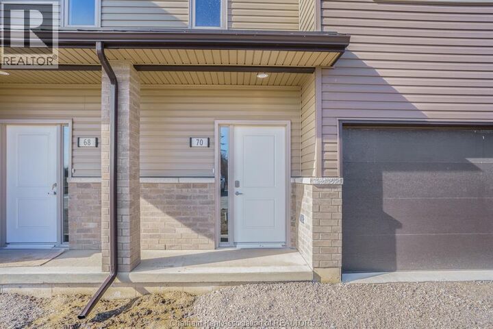 Property Photo:  16 Magnolia Lane  ON N7M 0W7 