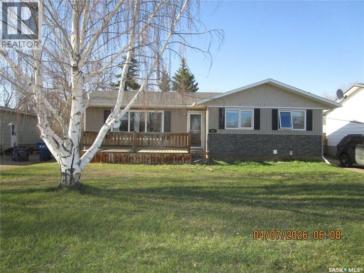 Property Photo:  222 Westview Drive  SK S0H 0Z0 