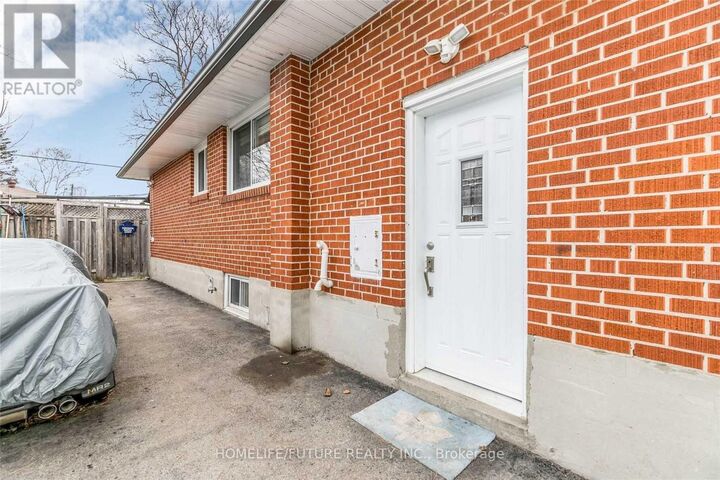 Property Photo:  17 Gander Drive Bsmt  ON M1G 2W3 