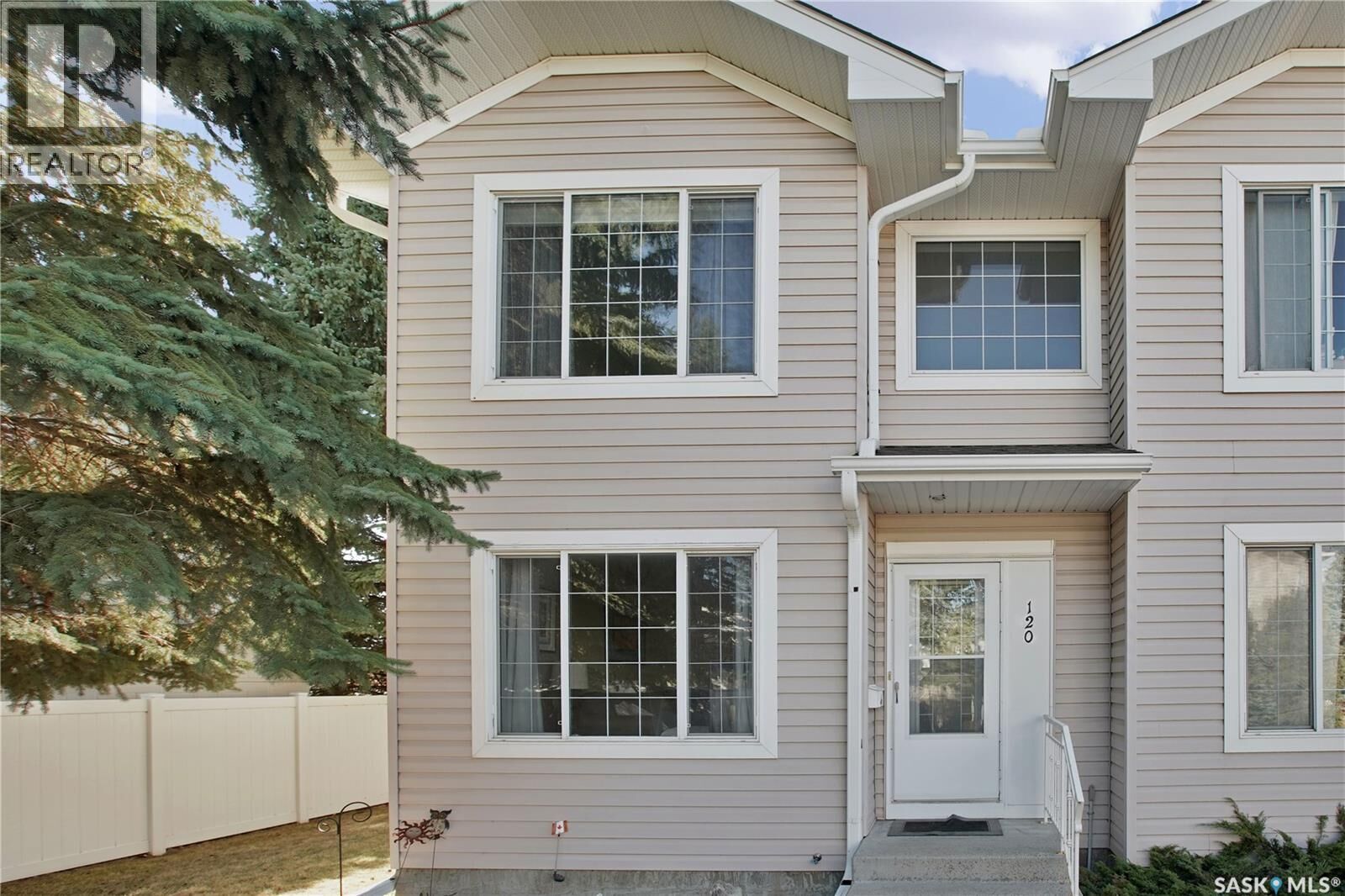 Property Photo:  120 615 McWillie Avenue  SK S7S 1J4 