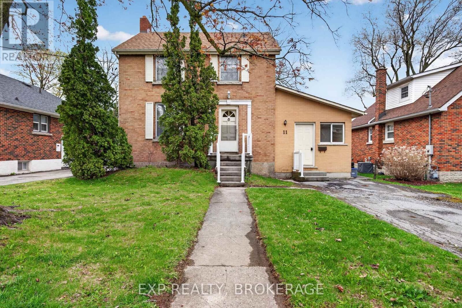 Property Photo:  11 Carruthers Avenue  ON K7L 1L9 