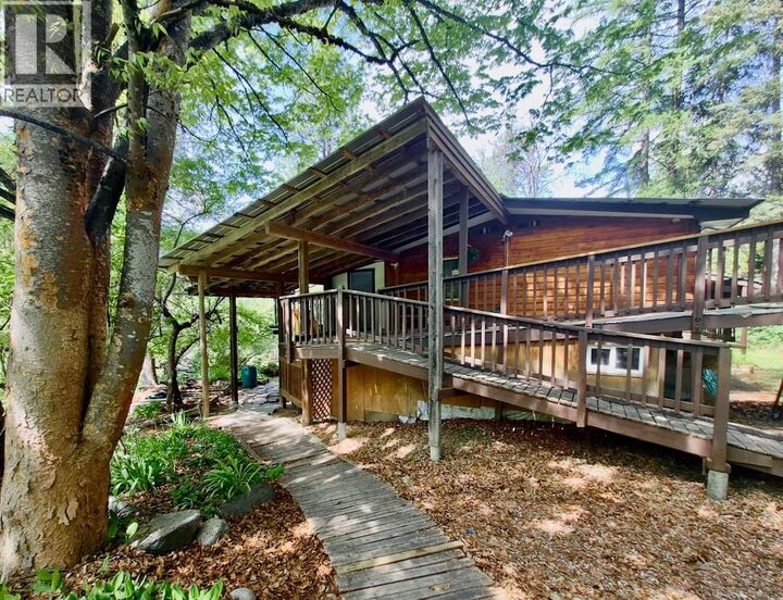 Property Photo:  2010 Creek Street  BC V1L 1M7 