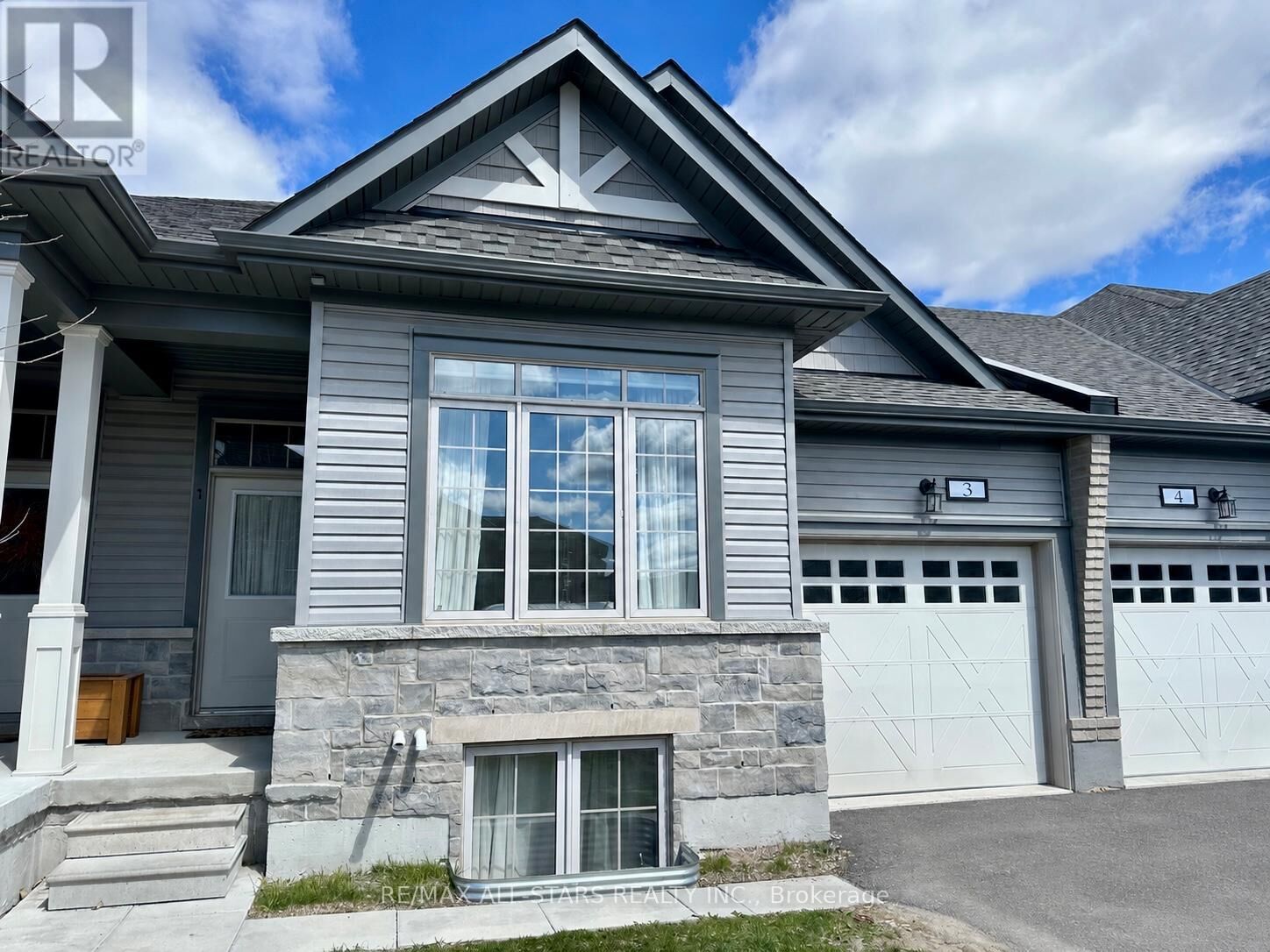 Property Photo:  17 Lakewood Crescent 3  ON K0M 1A0 