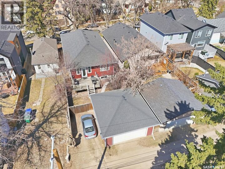 Property Photo:  1024 Temperance Street  SK S7N 0N6 