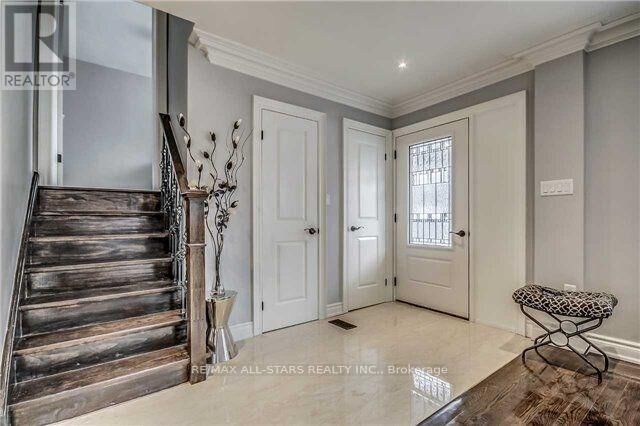 Property Photo:  12 Rossander Court  ON M1J 2B7 