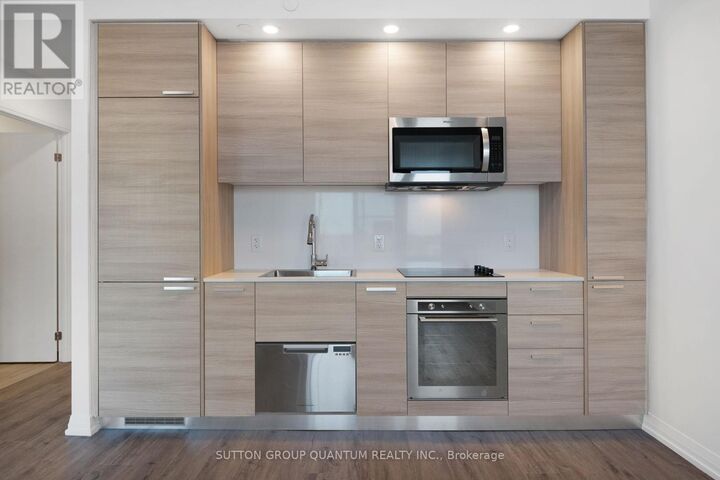Property Photo:  75 Canterbury Place 2616  ON M2N 0L2 