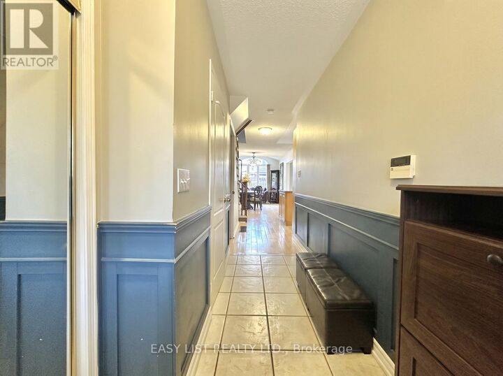 Property Photo:  1104 Carding Mill Place  ON L5W 1C4 