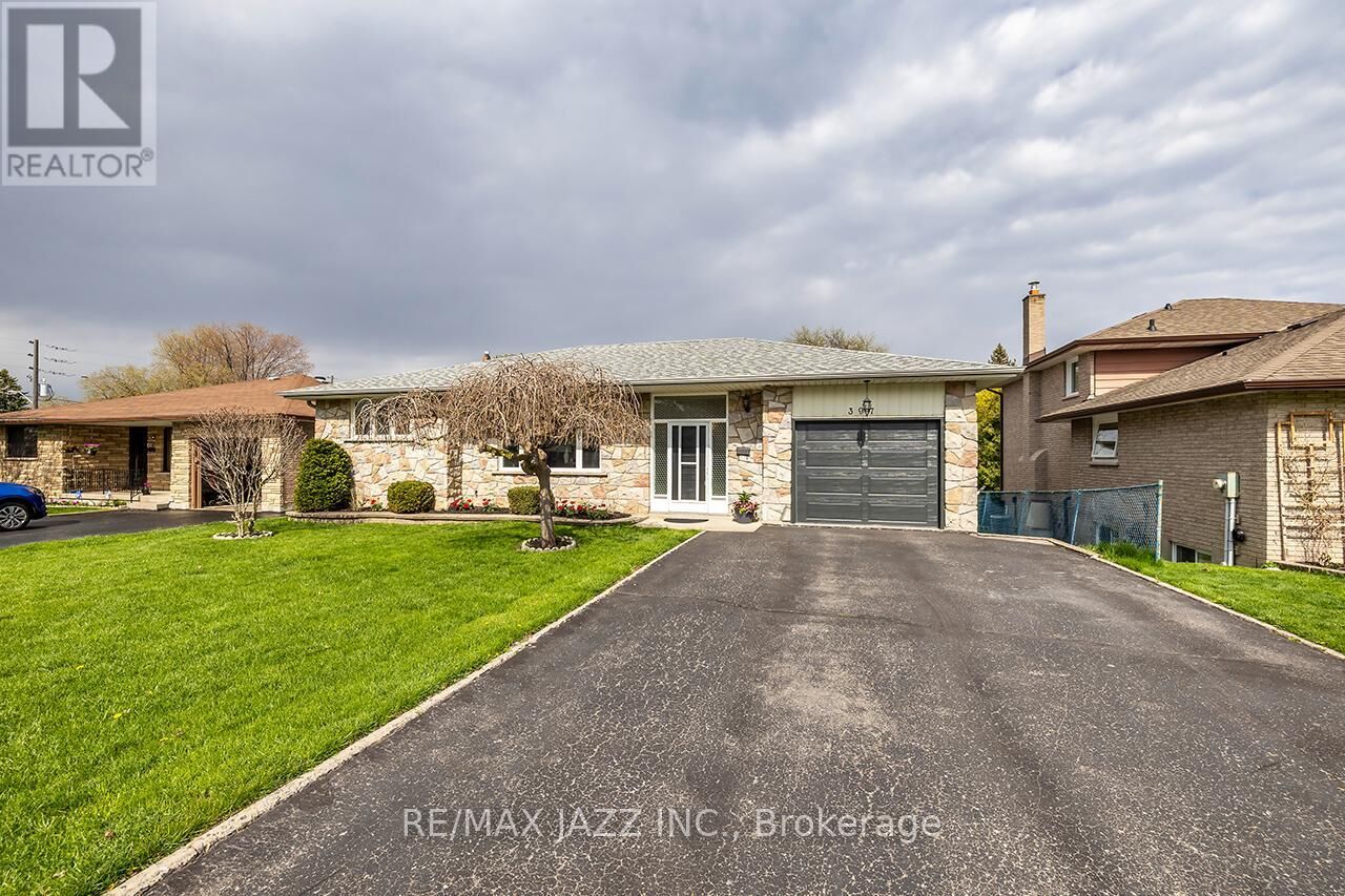 Property Photo:  397 Fairlawn Street  ON L1J 4R2 