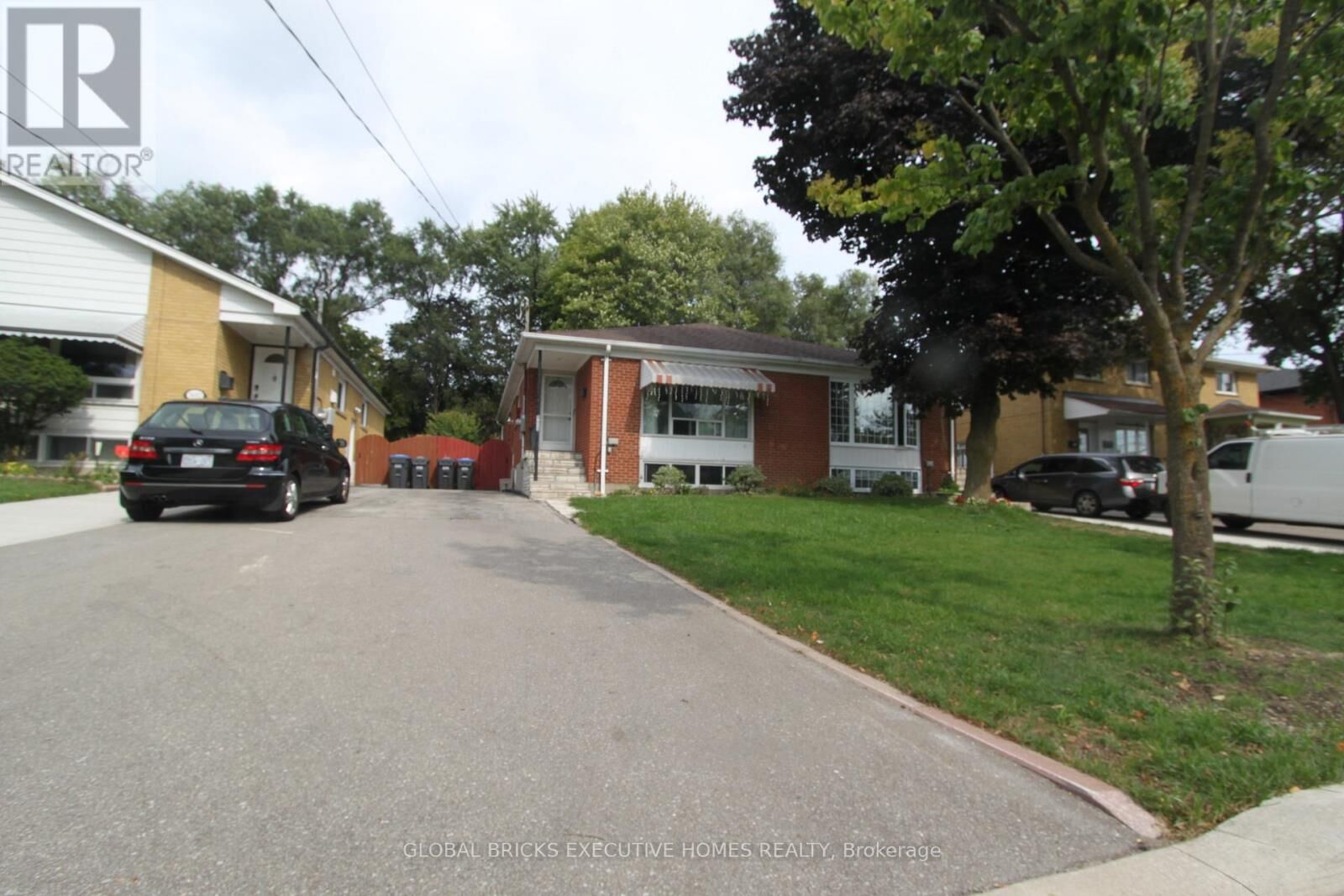 Property Photo:  3653 Anniversary (Lower) Road  ON L5C 2G2 