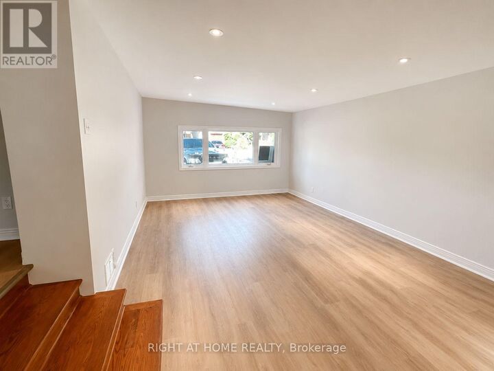 Property Photo:  55 Verwood Avenue Main  ON M3H 2K8 