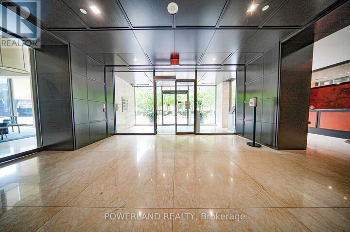 Property Photo:  18 Yorkville Avenue 317  ON M4W 3Y8 