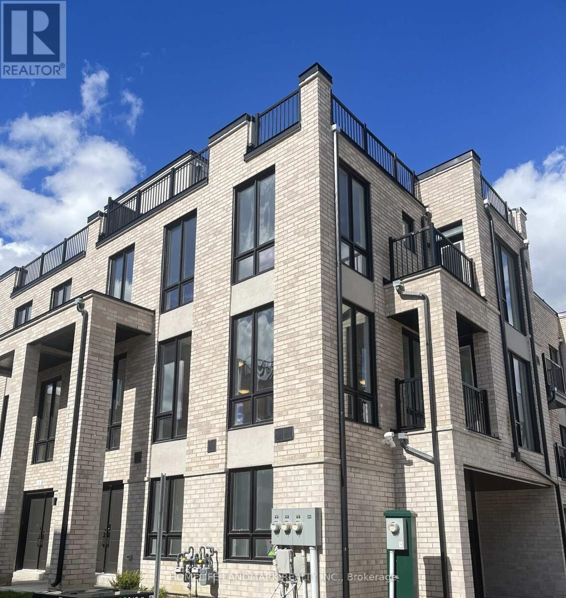 Property Photo:  10 Bancroft Lane  ON L4E 1M1 