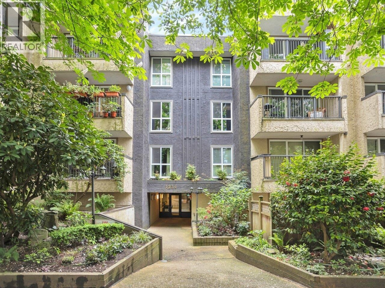Property Photo:  1234 Pendrell Street 303  BC V6E 1L6 