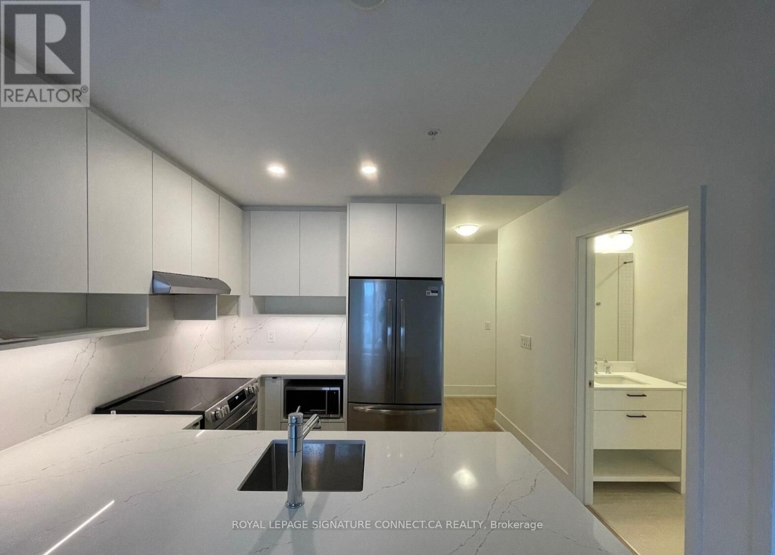 Property Photo:  206 King Street West 1303  ON L8P 1A5 