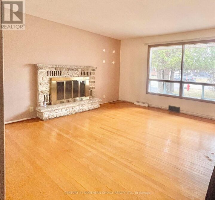 Property Photo: 45 Dingwall Parkway ON P8N 1T5