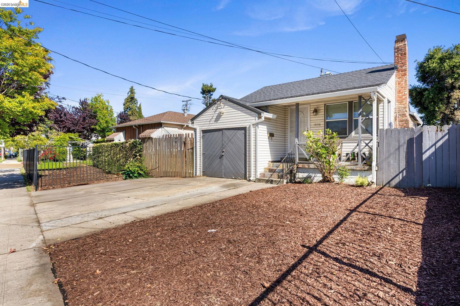 Property Photo: 1836 99th Avenue CA 94603