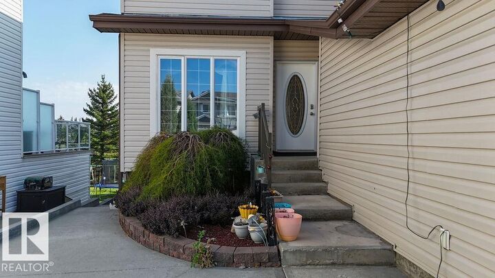 Property Photo:  715 Wildwood Point(E) NW  AB T6T 0B2 