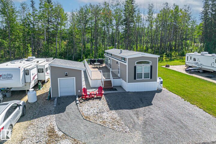 Property Photo:  565 53126 Rge Road 70  AB T7Z 1M1 